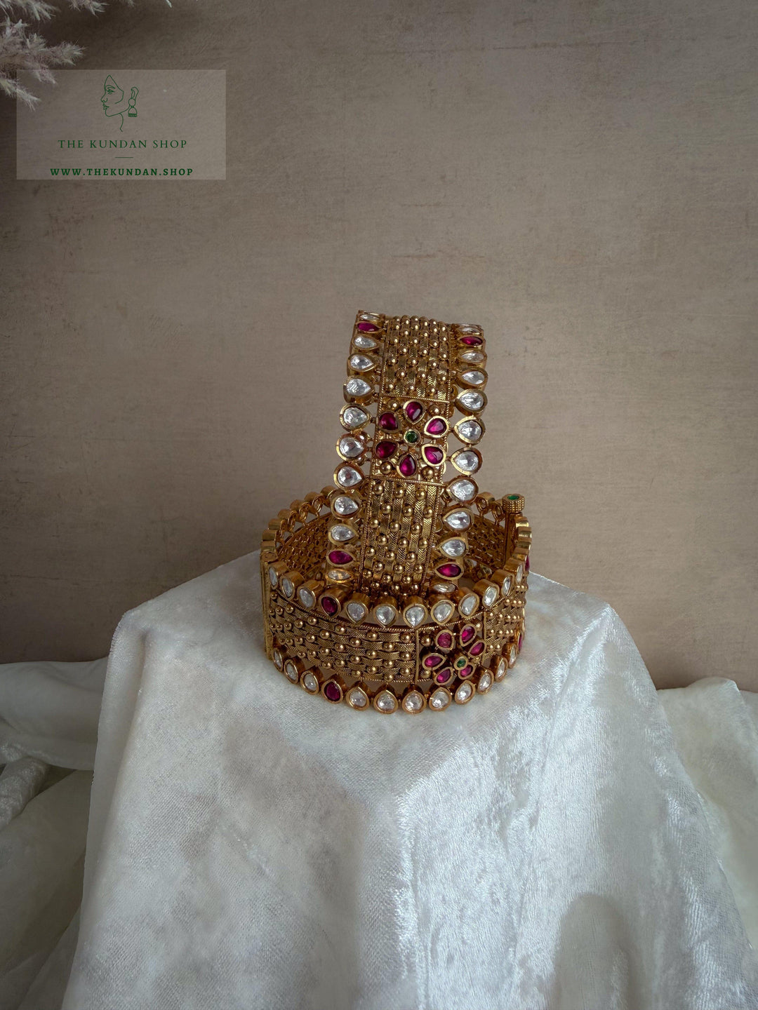 Teardrop Edge in Kundan Bangles THE KUNDAN SHOP 