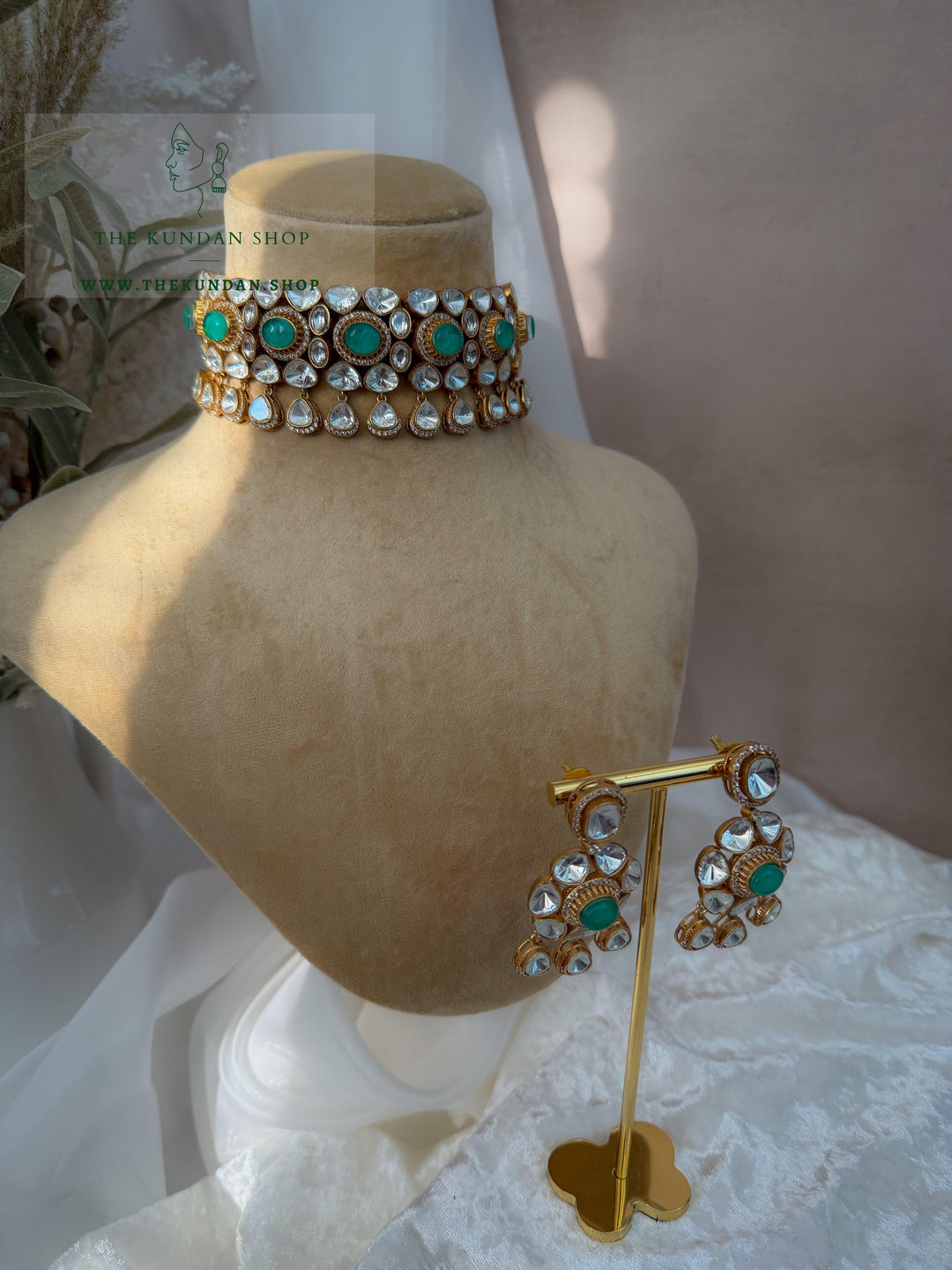 Courted in Stone // Light Green Necklace Sets THE KUNDAN SHOP 