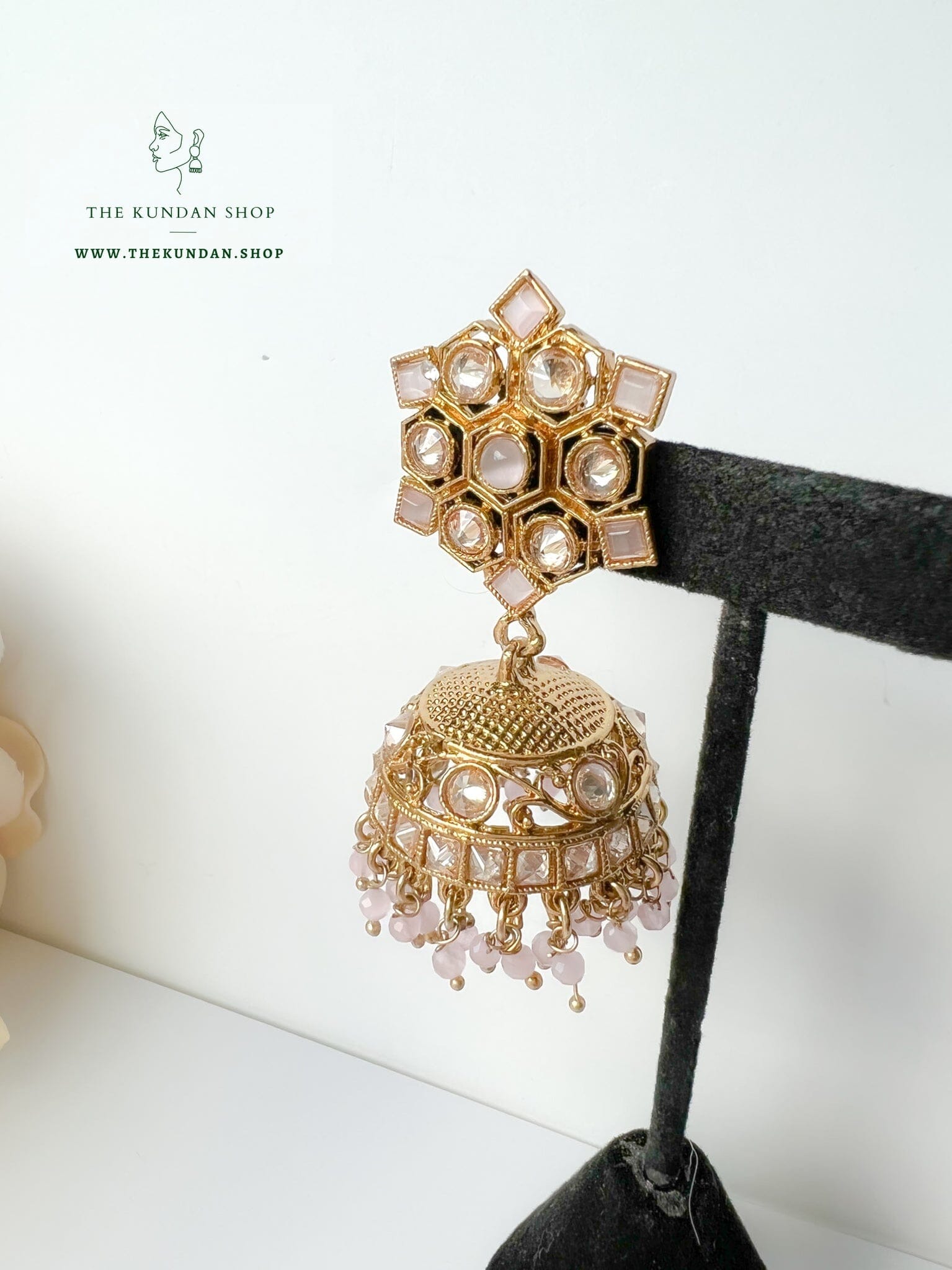 Keeper in Light Pink Necklace Sets THE KUNDAN SHOP 
