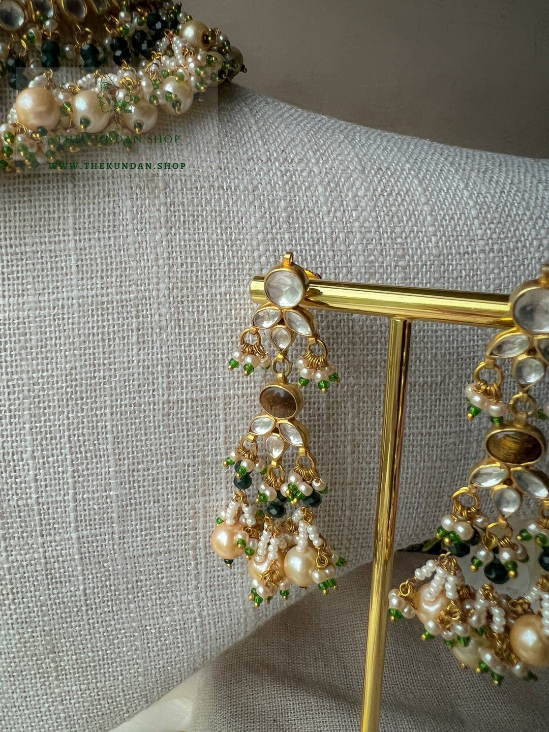 Calm in Greens Necklace Sets THE KUNDAN SHOP 