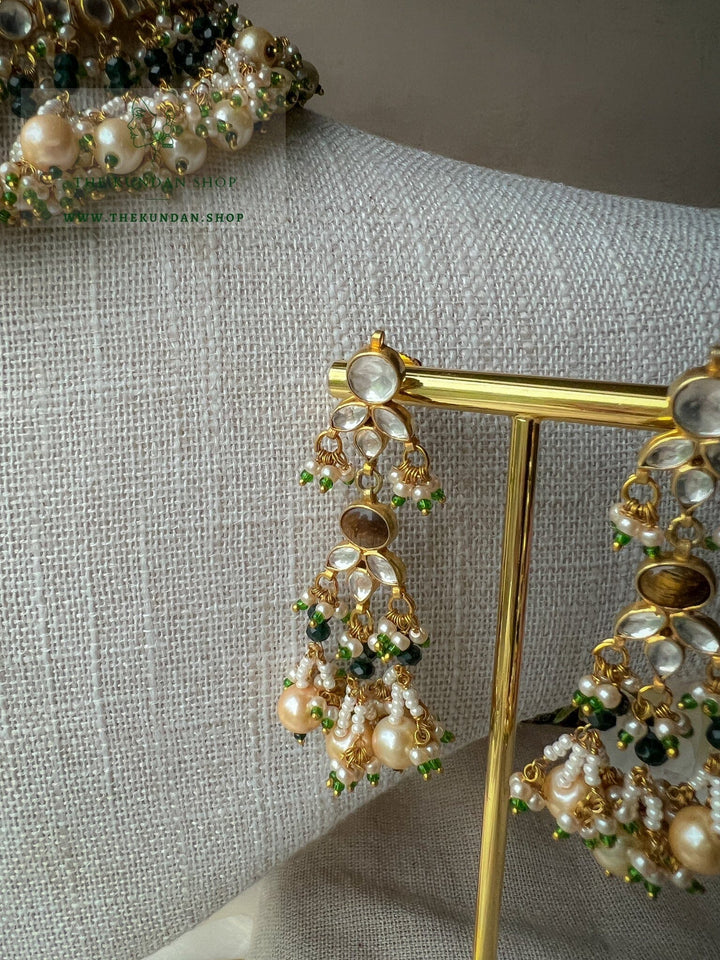 Calm in Greens Necklace Sets THE KUNDAN SHOP 