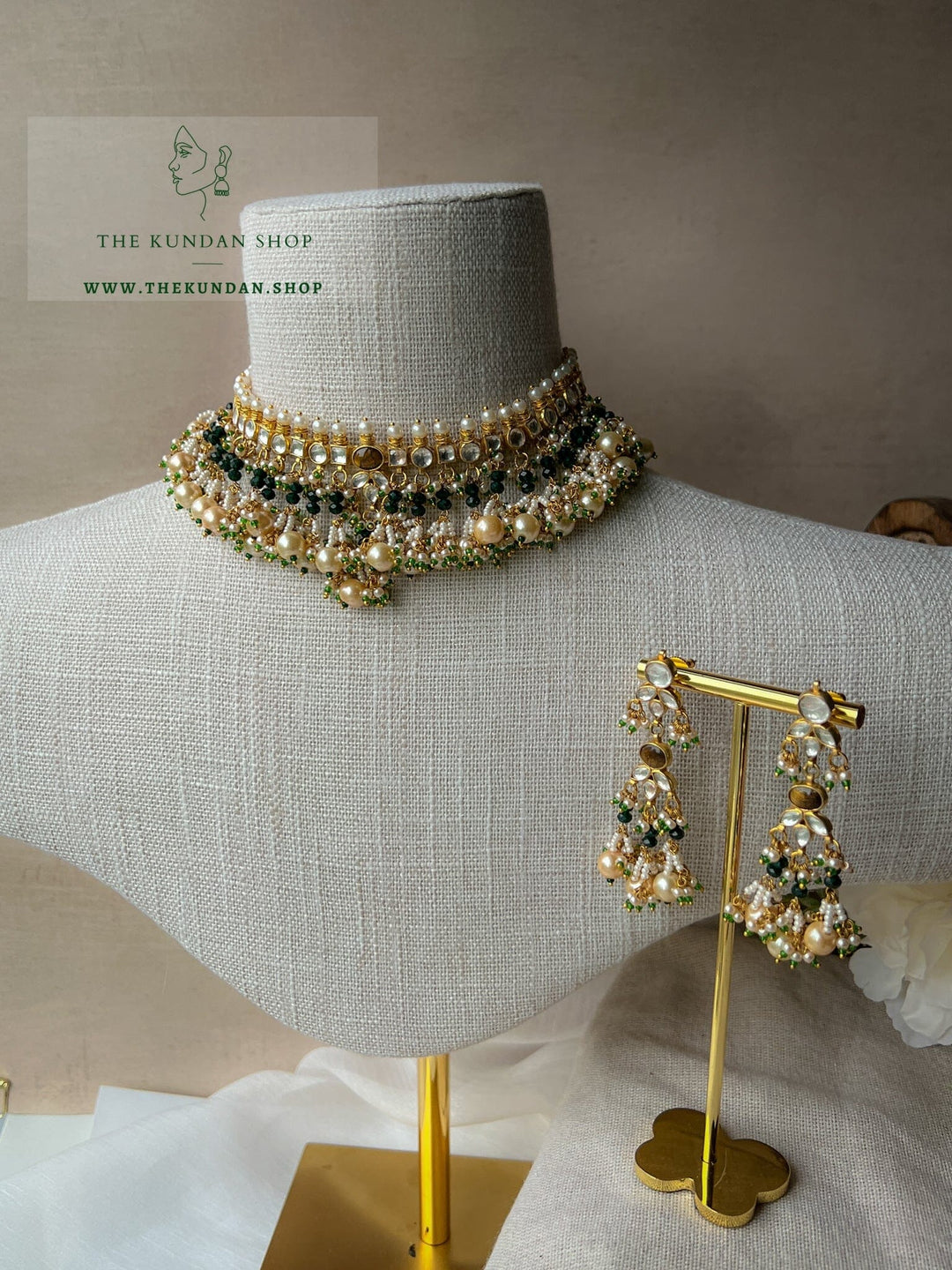 Calm in Greens Necklace Sets THE KUNDAN SHOP 