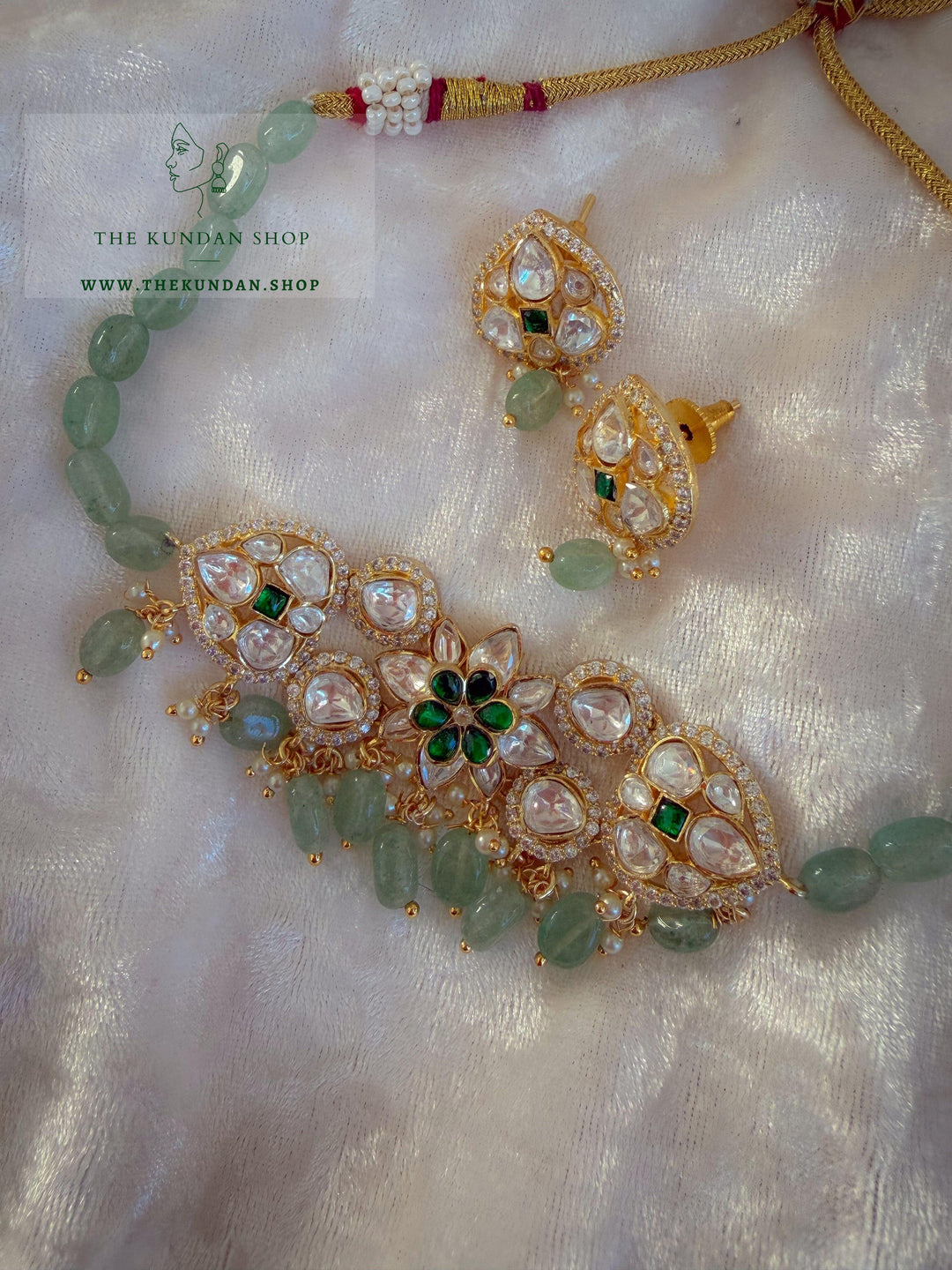 Dainty Emerald Flower Necklace Sets THE KUNDAN SHOP 