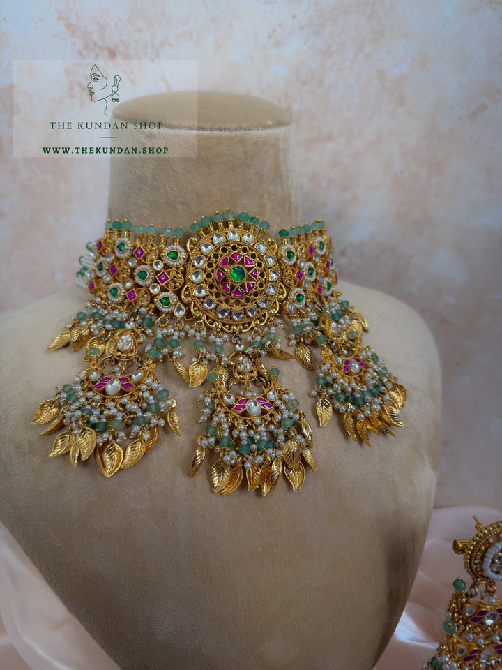 Traditional Pendant in Mint &amp; Pippal Patti