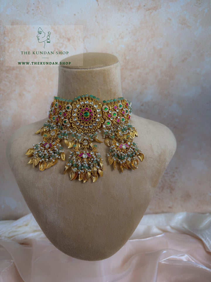 Traditional Pendant in Mint &amp; Pippal Patti