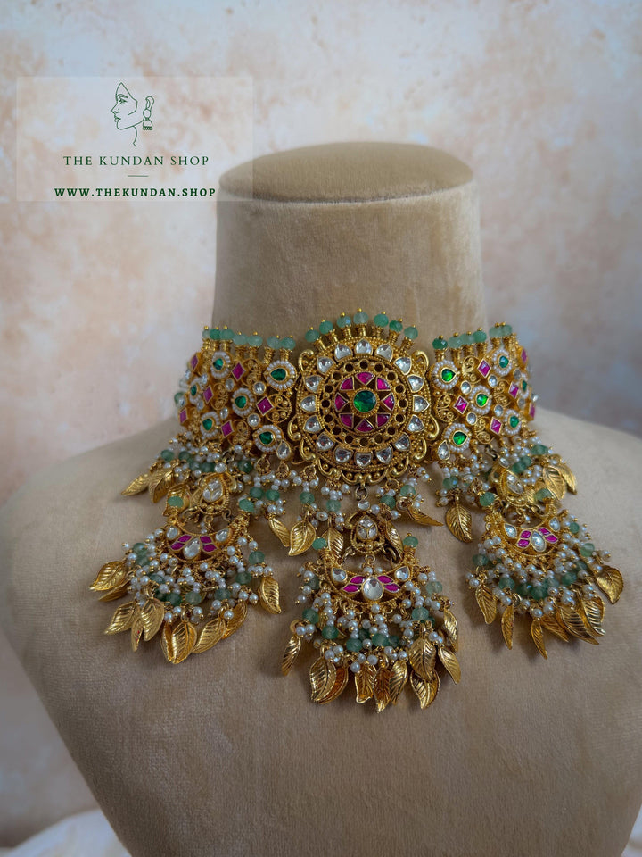 Traditional Pendant in Mint &amp; Pippal Patti