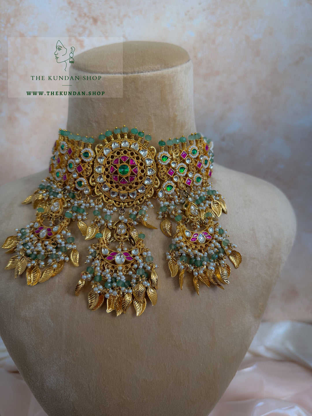 Traditional Pendant in Mint &amp; Pippal Patti