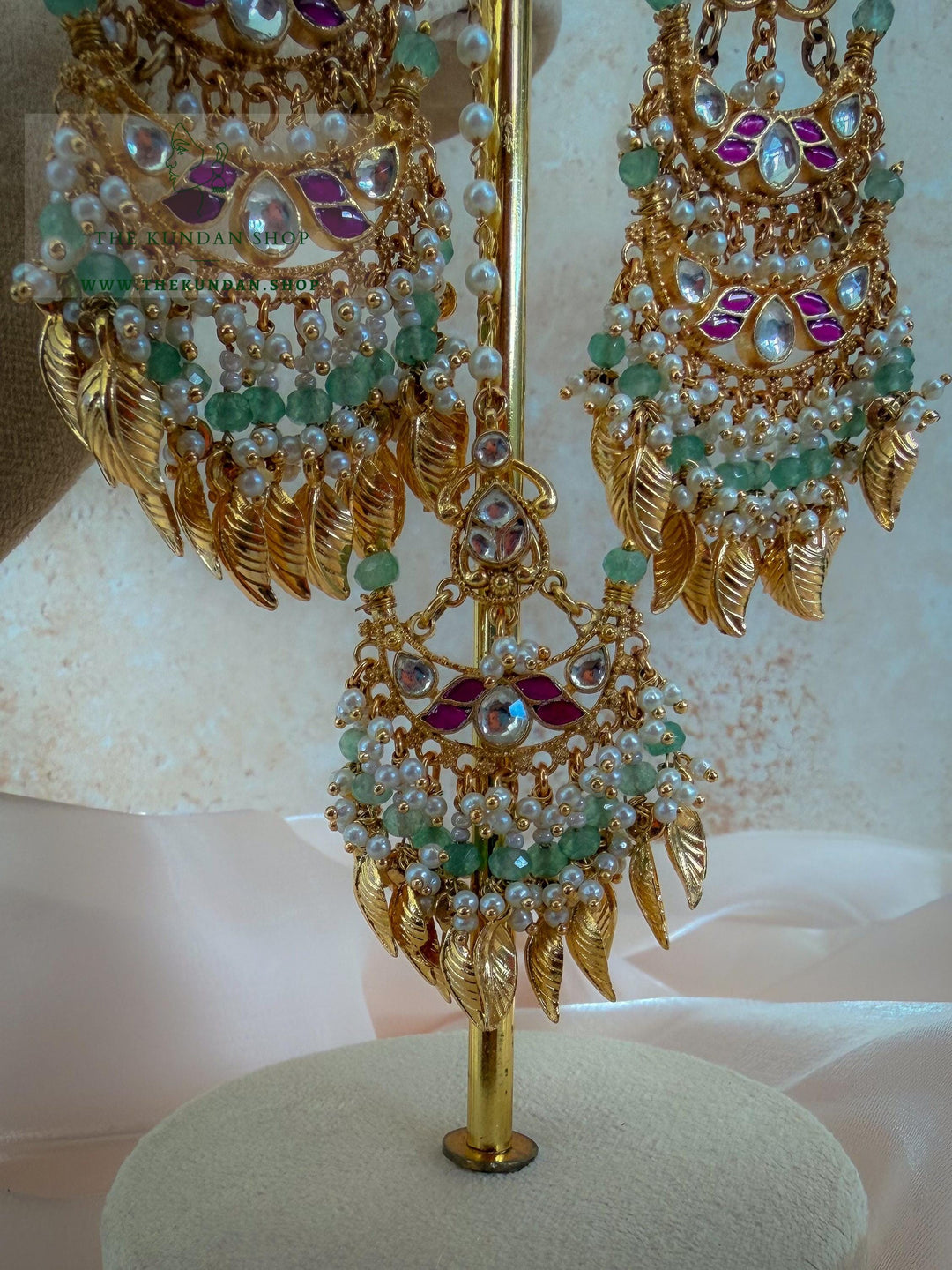Traditional Pendant in Mint &amp; Pippal Patti