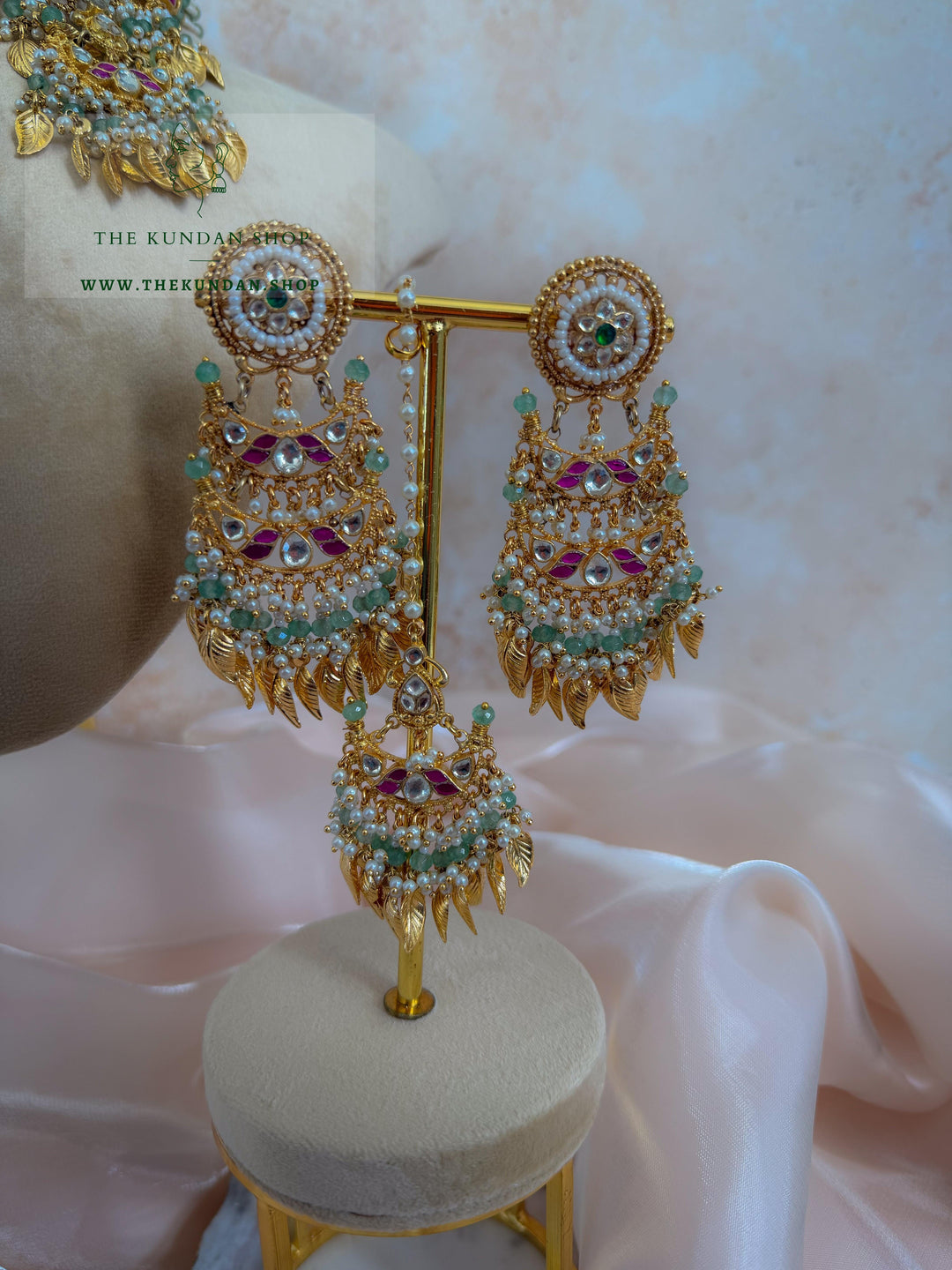 Traditional Pendant in Mint &amp; Pippal Patti
