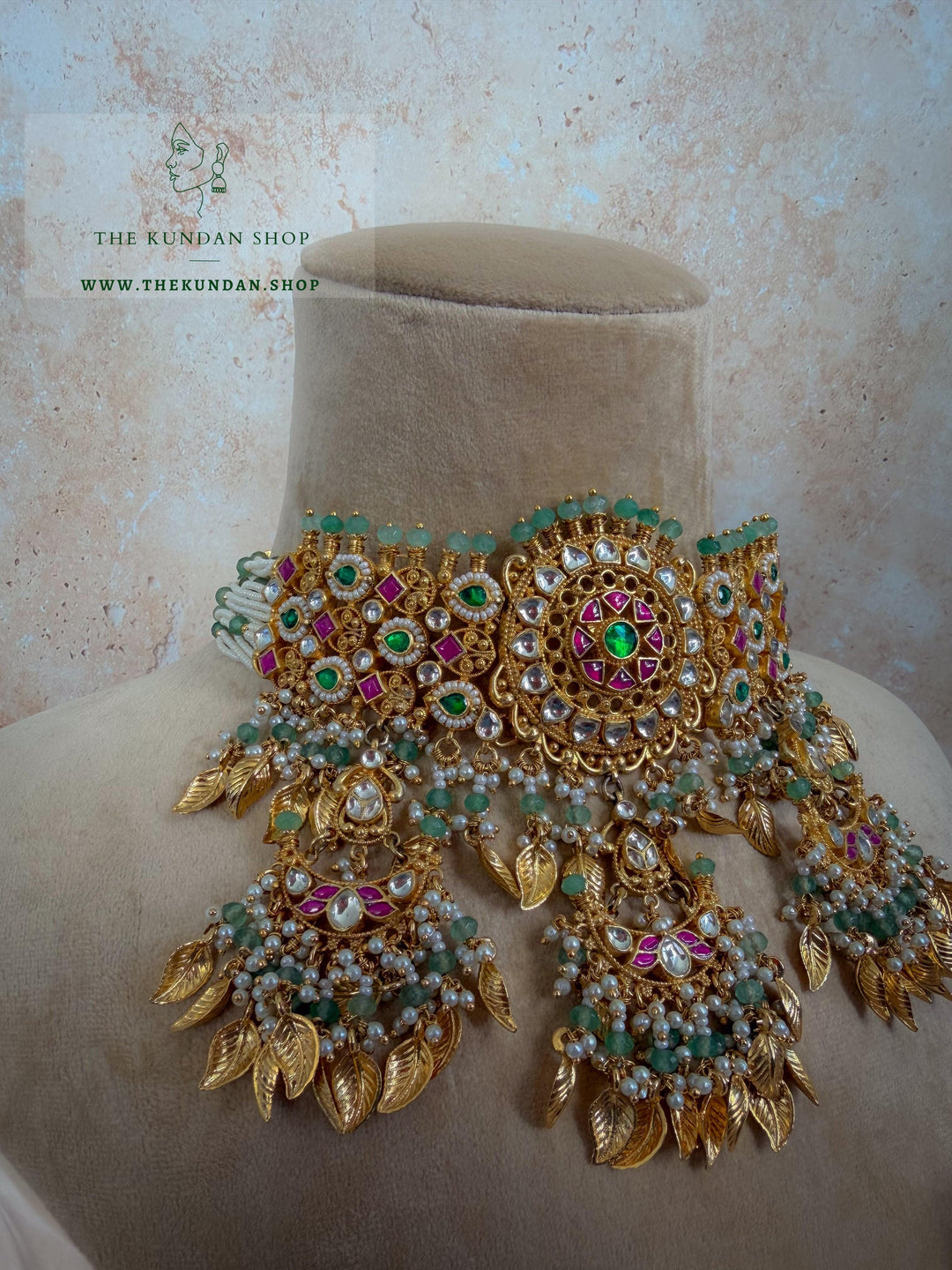 Traditional Pendant in Mint &amp; Pippal Patti