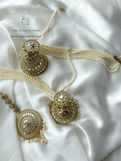 Glister Jhumkis in Champagne Earrings + Tikka THE KUNDAN SHOP 