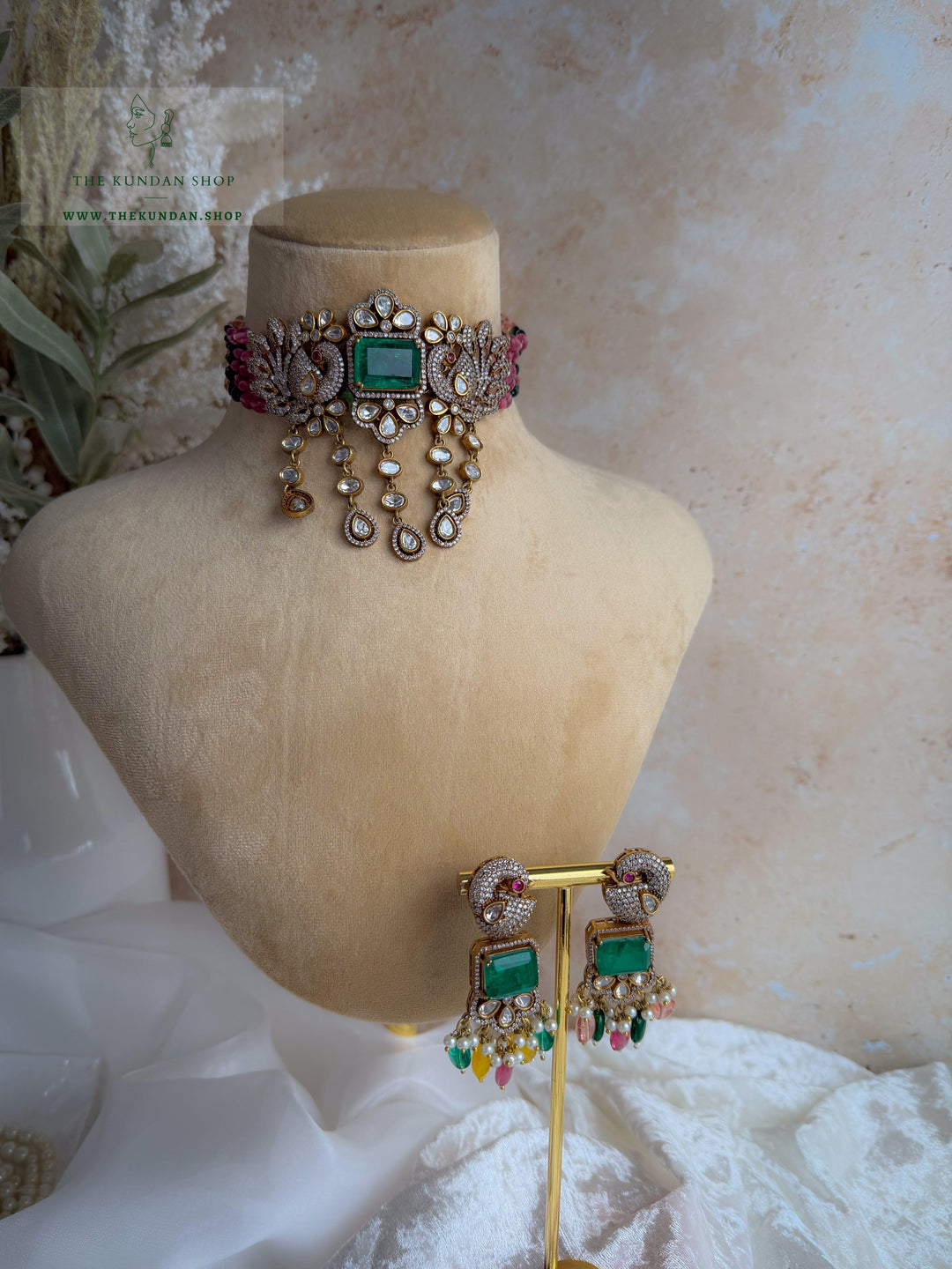 Emerald Stone Moorni Necklace Sets THE KUNDAN SHOP 
