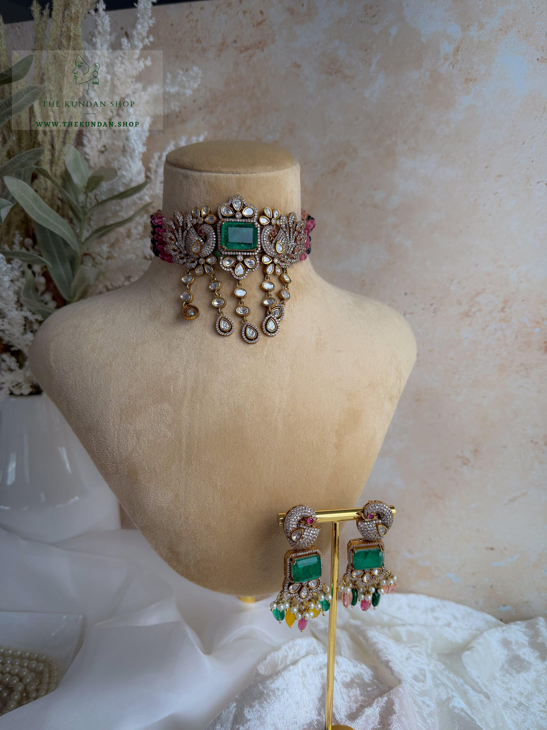 Emerald Stone Moorni Necklace Sets THE KUNDAN SHOP 