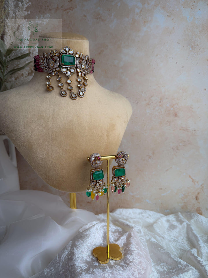 Emerald Stone Moorni Necklace Sets THE KUNDAN SHOP 