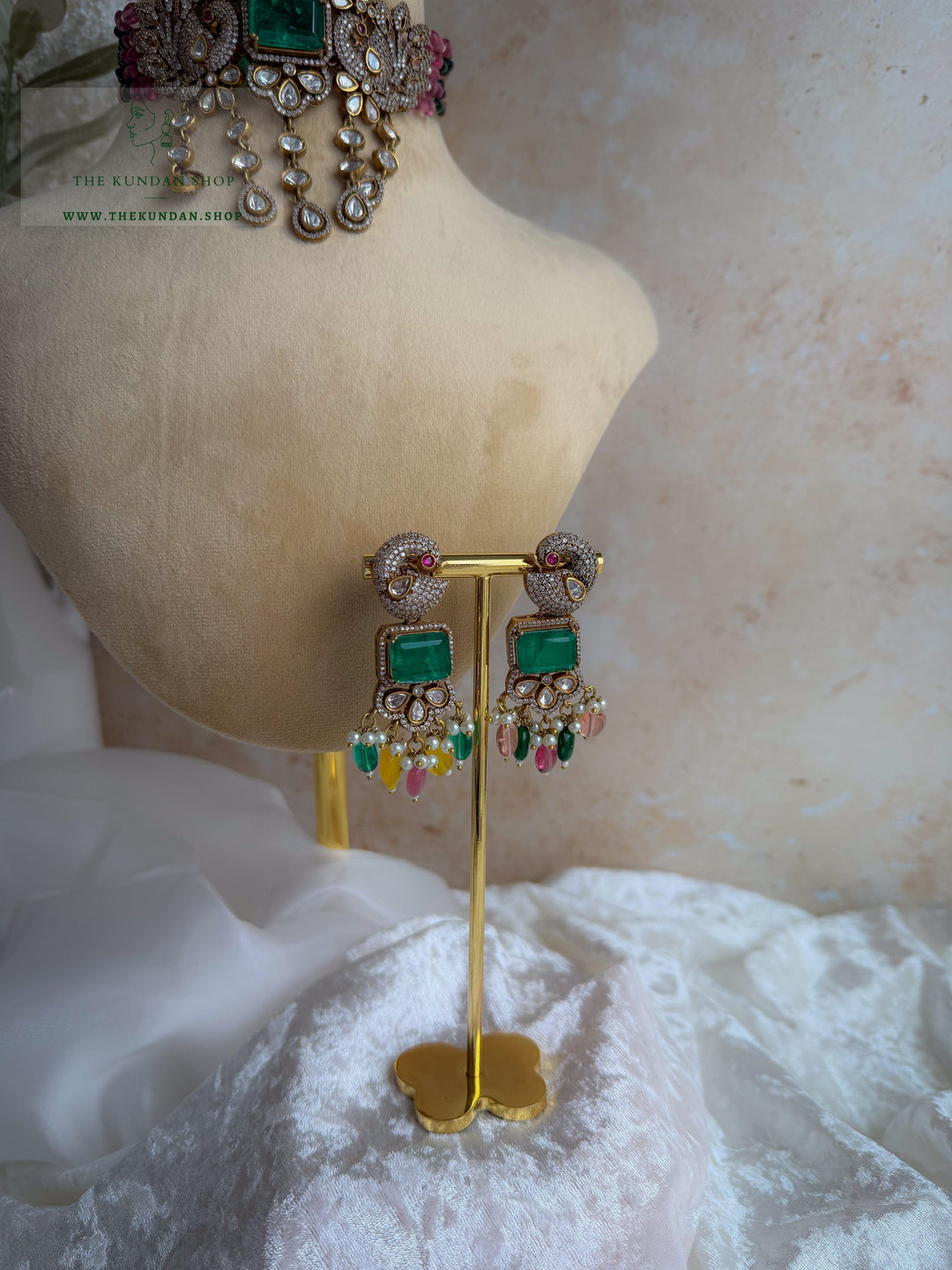 Emerald Stone Moorni Necklace Sets THE KUNDAN SHOP 