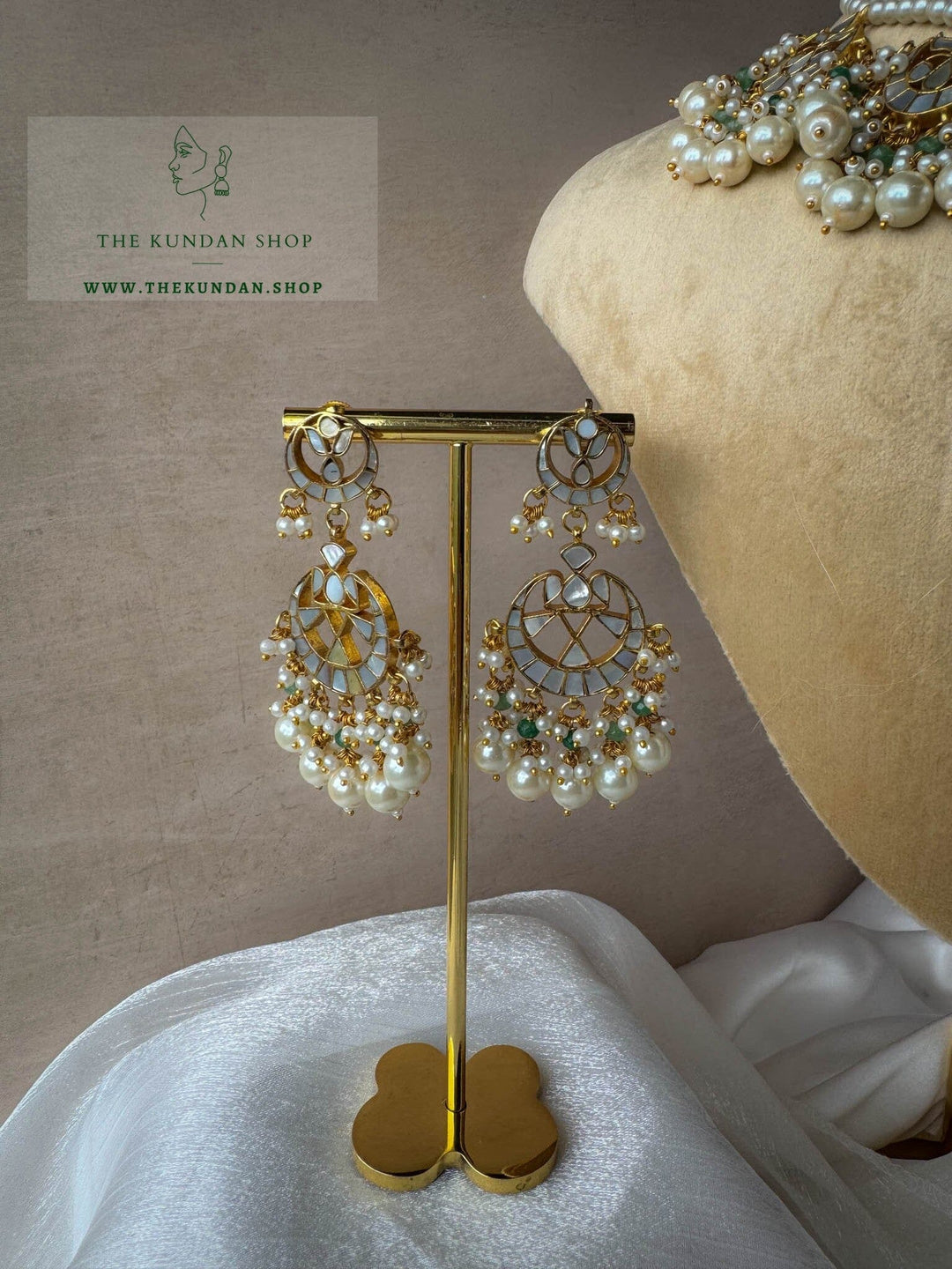 Confide in Mother of Pearl Necklace Sets THE KUNDAN SHOP 