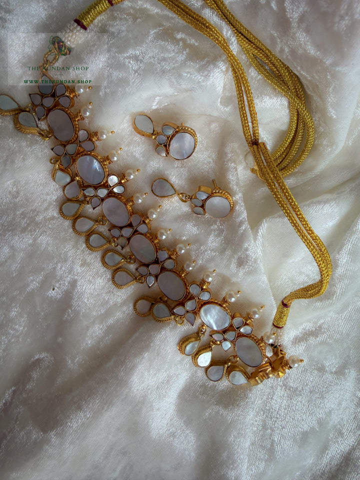 Oasis in Mother of Pearl Necklace Sets THE KUNDAN SHOP 