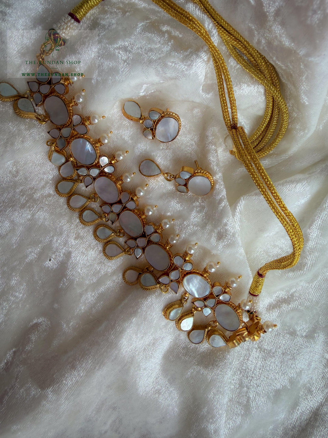 Oasis in Mother of Pearl Necklace Sets THE KUNDAN SHOP 