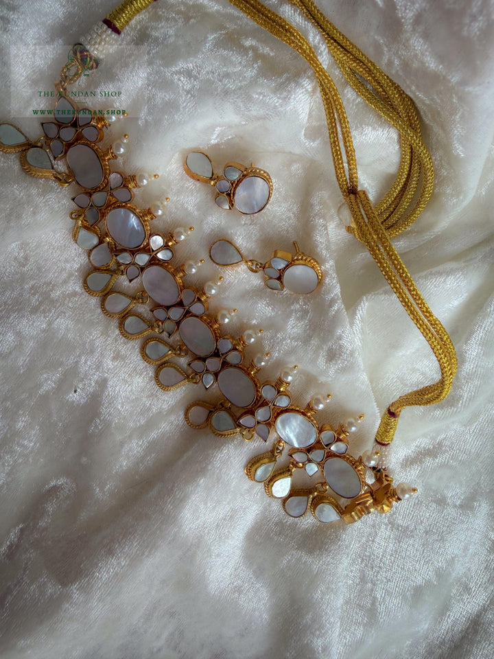 Oasis in Mother of Pearl Necklace Sets THE KUNDAN SHOP 