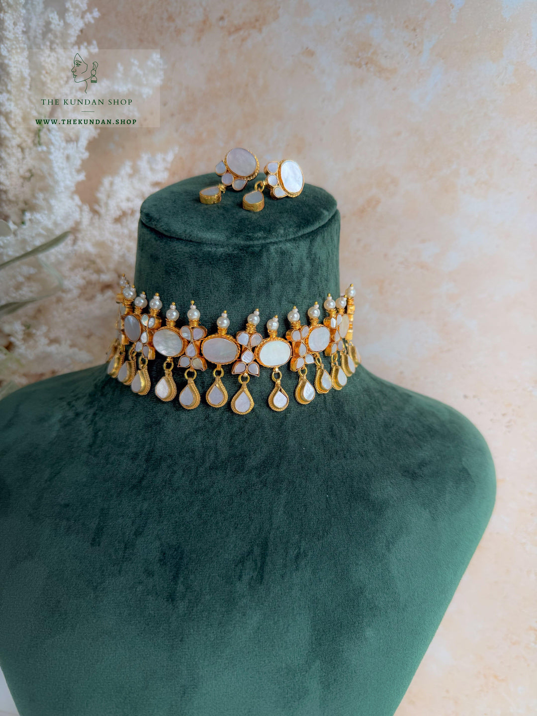 Oasis in Mother of Pearl Necklace Sets THE KUNDAN SHOP 