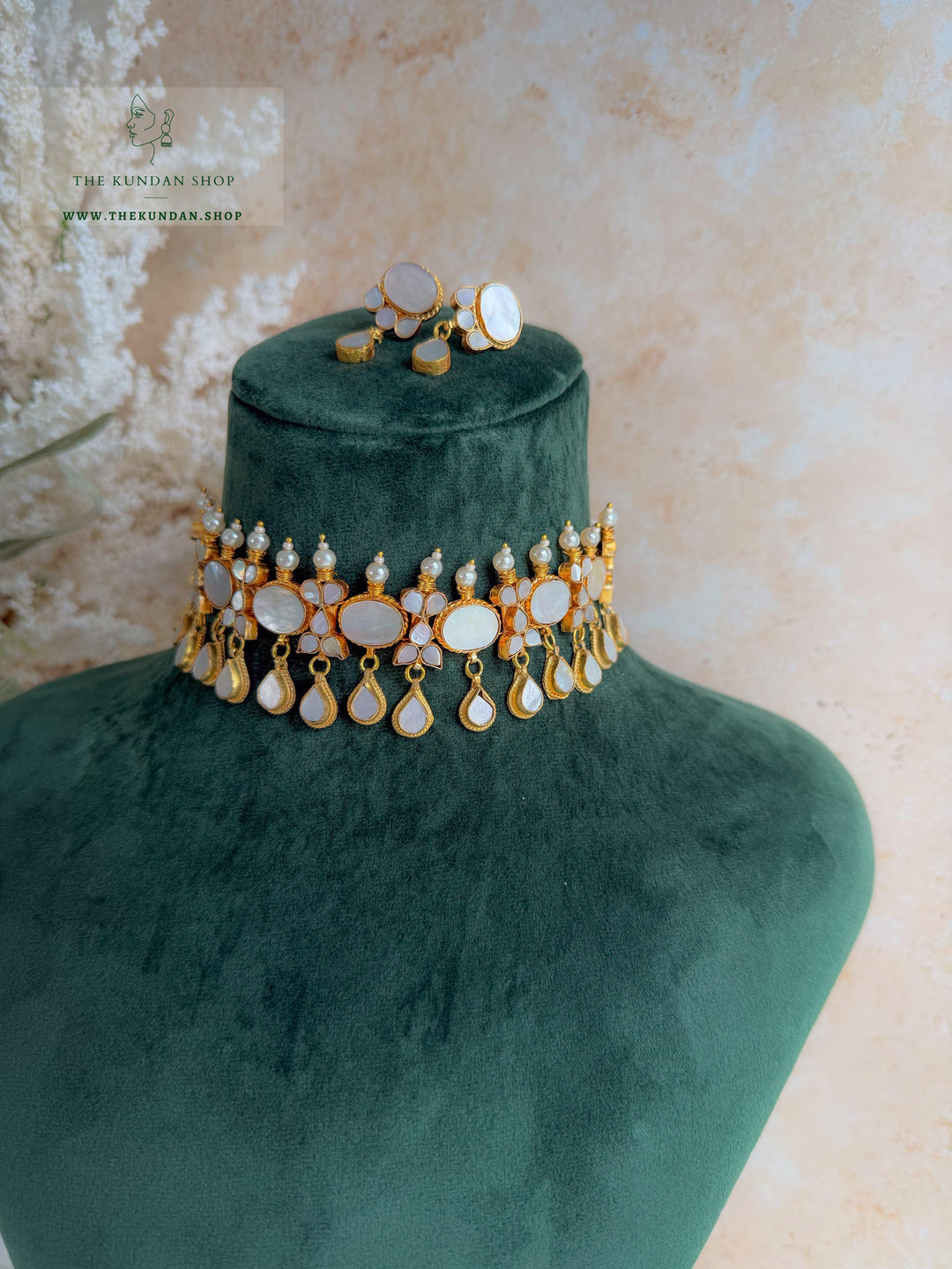Oasis in Mother of Pearl Necklace Sets THE KUNDAN SHOP 