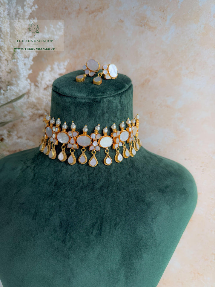Oasis in Mother of Pearl Necklace Sets THE KUNDAN SHOP 