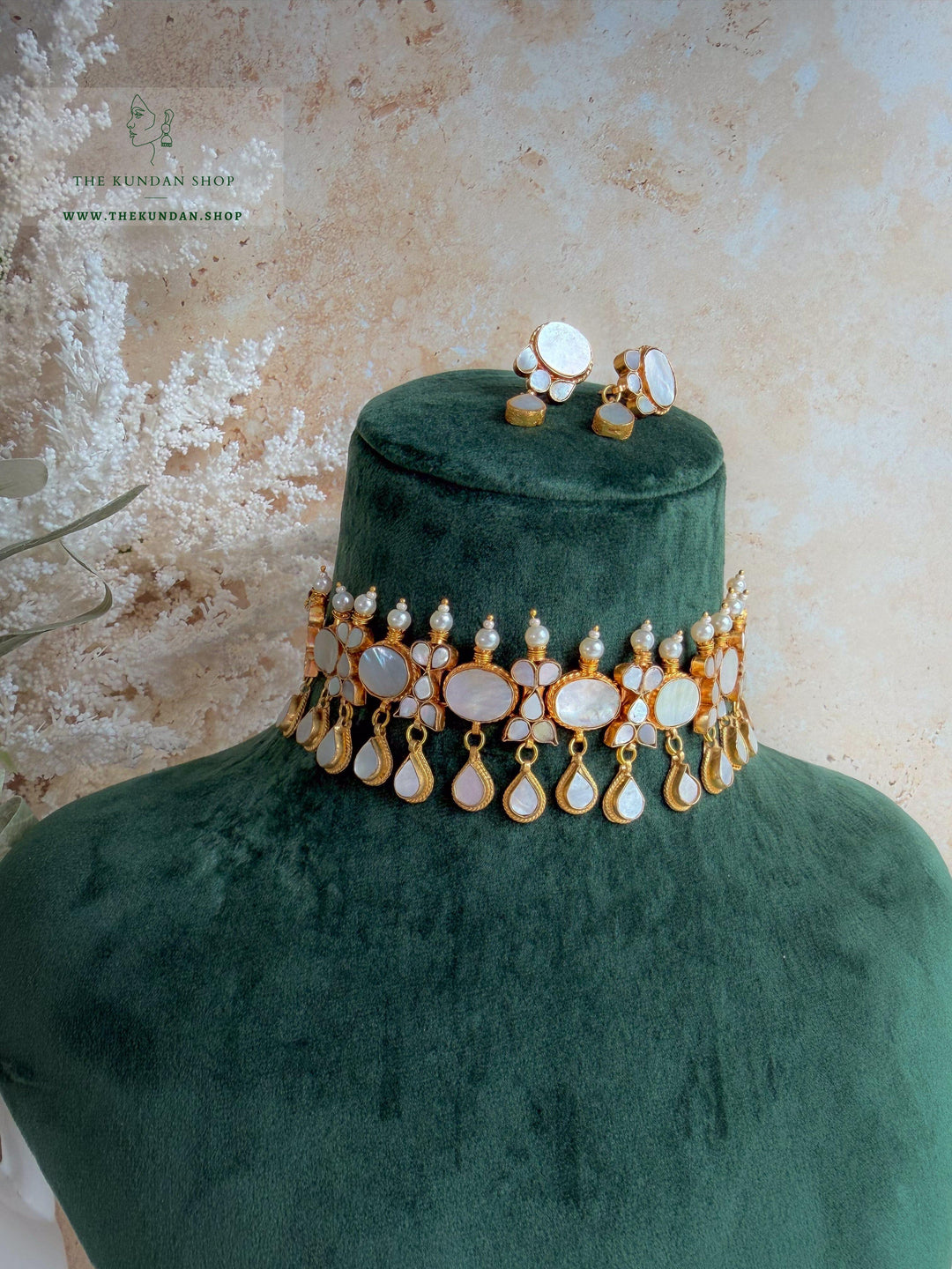 Oasis in Mother of Pearl Necklace Sets THE KUNDAN SHOP 