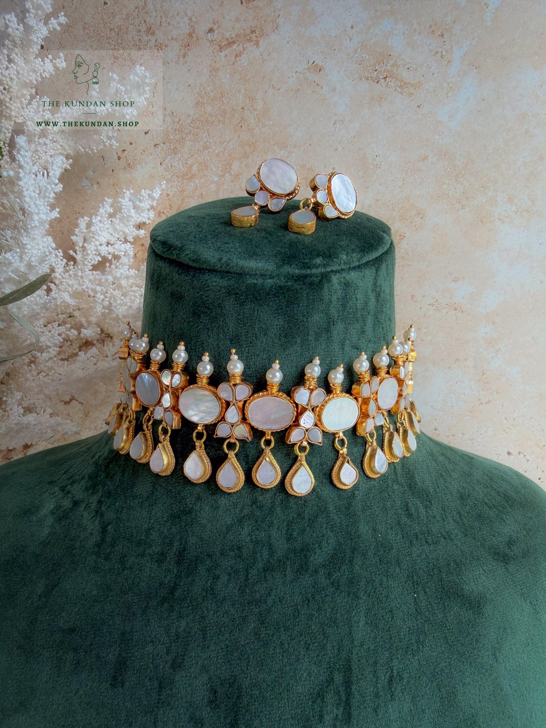Oasis in Mother of Pearl Necklace Sets THE KUNDAN SHOP 