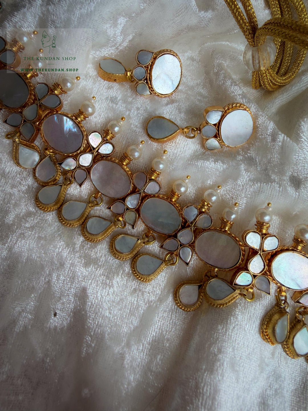 Oasis in Mother of Pearl Necklace Sets THE KUNDAN SHOP 