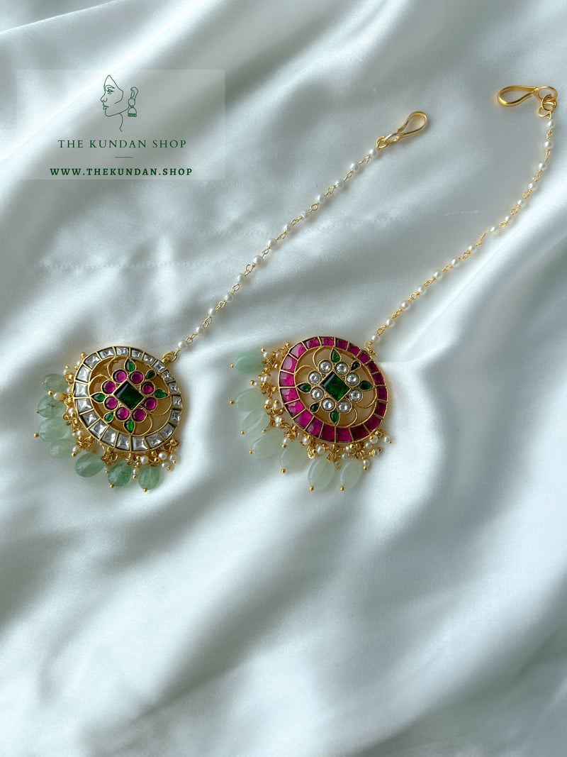 Center Petal Tikka Maangtikka THE KUNDAN SHOP 