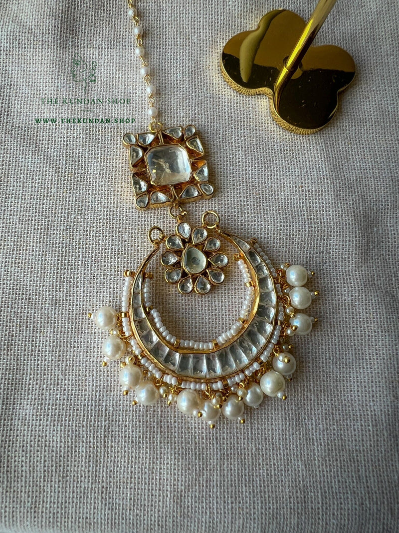 Affluent in Pearl Earrings + Tikka THE KUNDAN SHOP 
