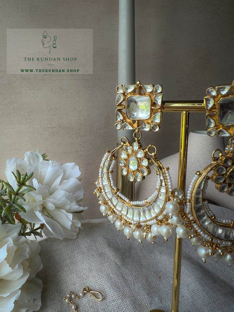 Affluent in Pearl Earrings + Tikka THE KUNDAN SHOP 