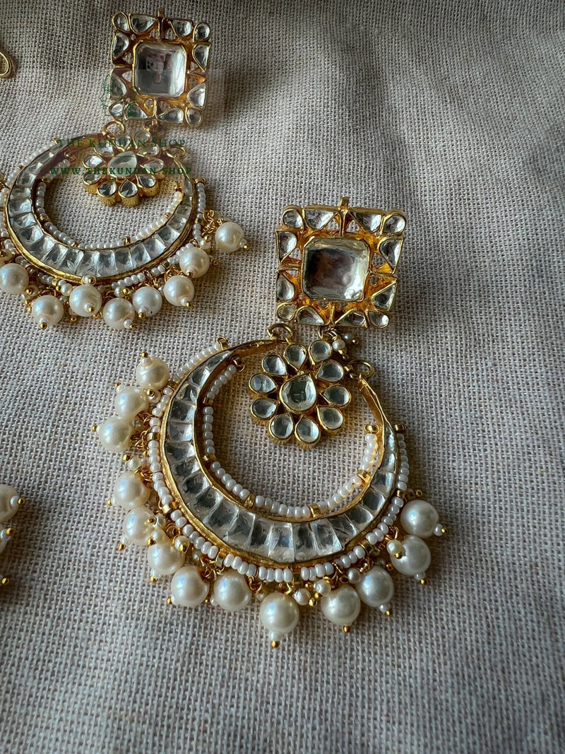 Affluent in Pearl Earrings + Tikka THE KUNDAN SHOP 