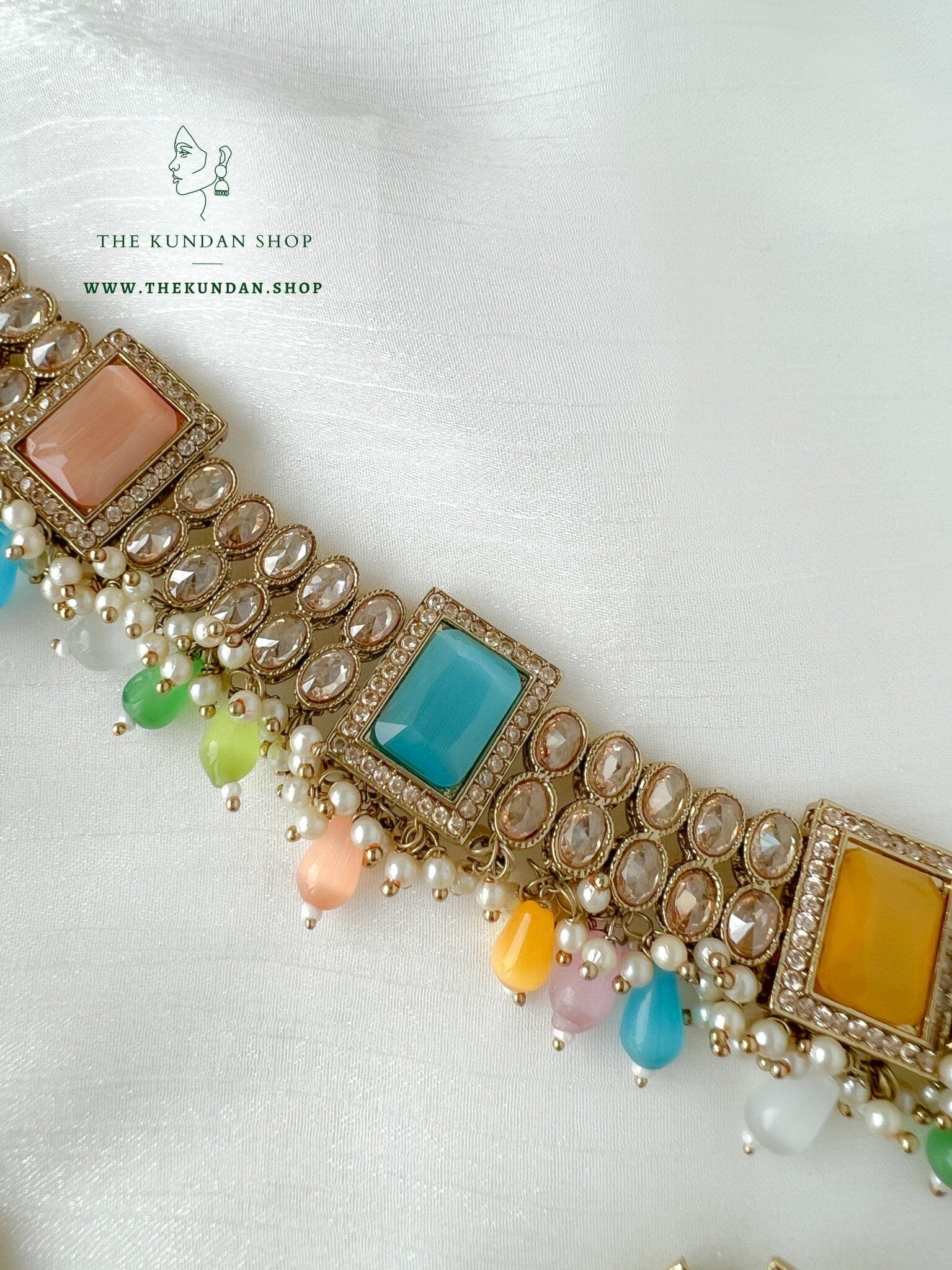 Works in Pastels Necklace Sets THE KUNDAN SHOP 