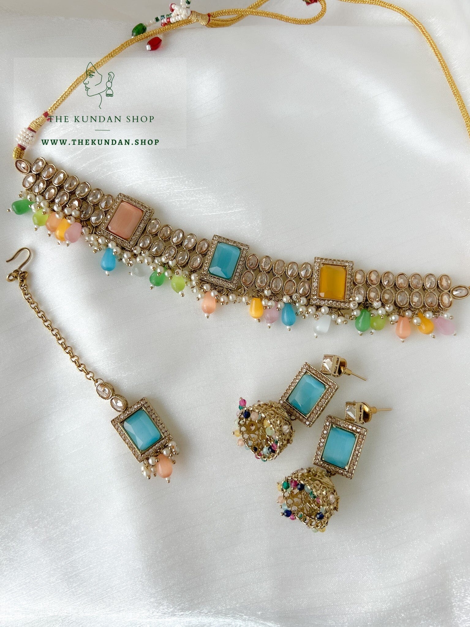 Works in Pastels Necklace Sets THE KUNDAN SHOP 