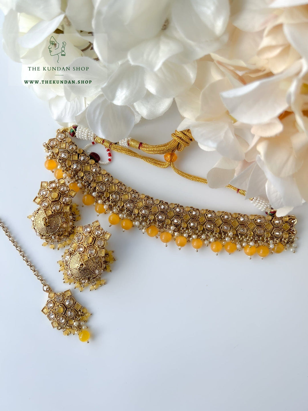 Keeper in Pastel Yellow Necklace Sets THE KUNDAN SHOP 