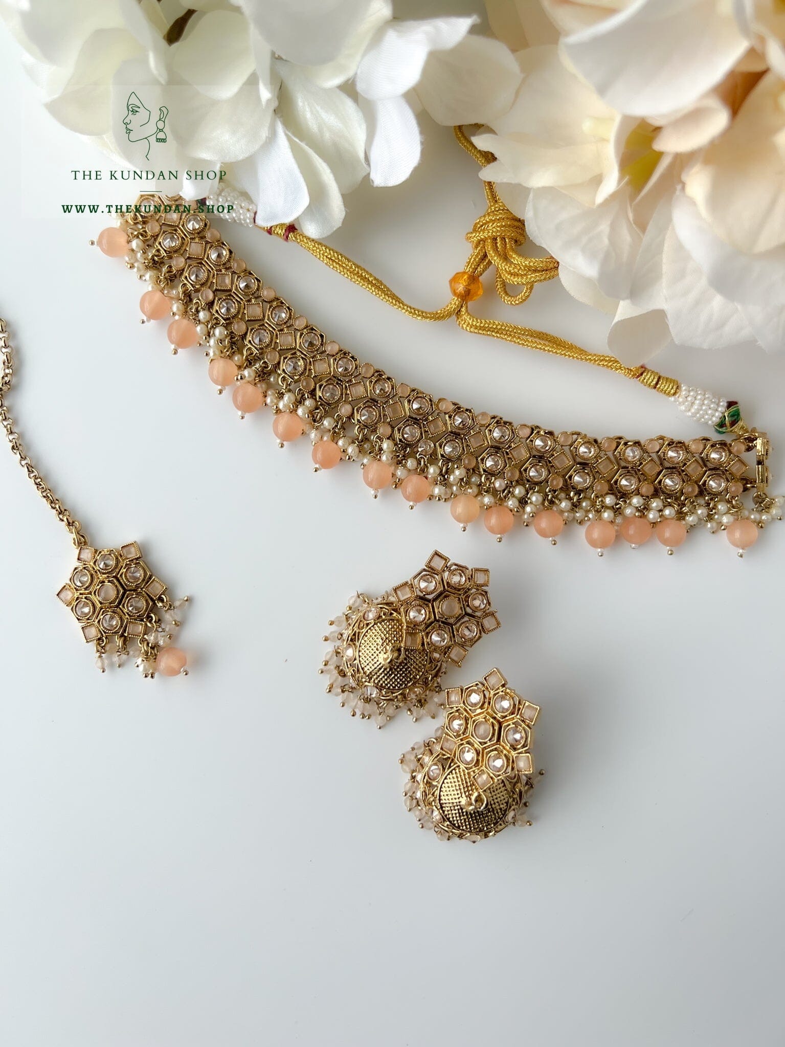 Keeper in Peach Necklace Sets THE KUNDAN SHOP 