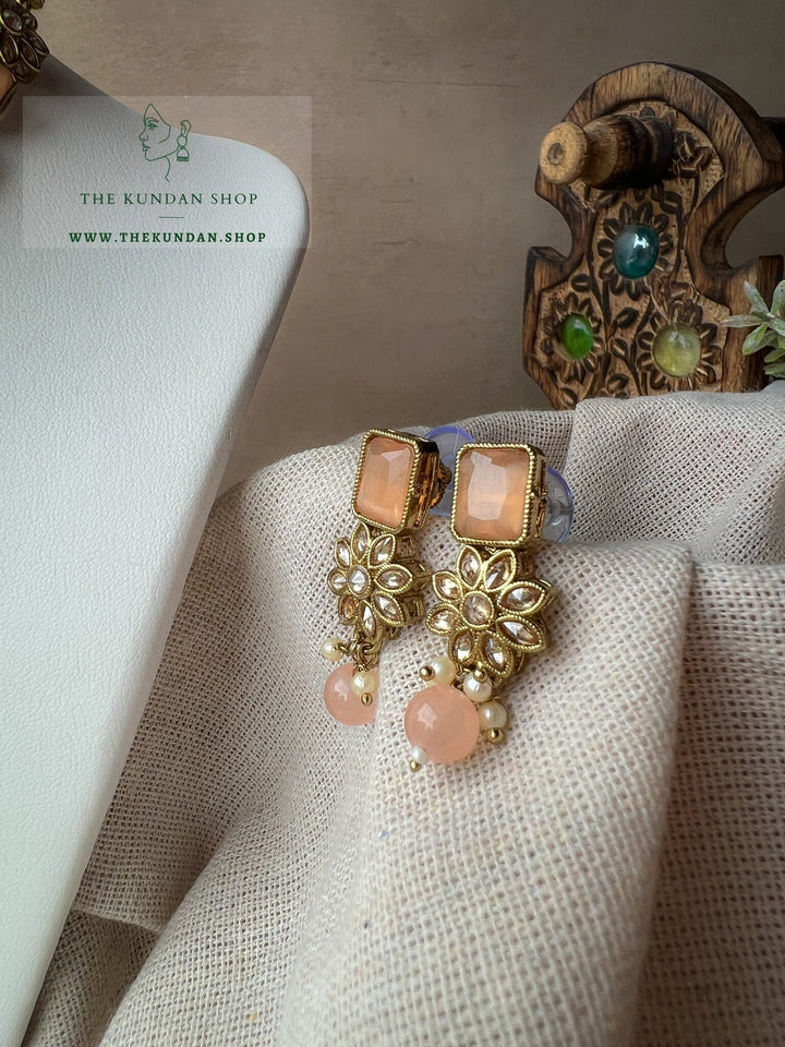 Private in Peach Necklace Sets THE KUNDAN SHOP 