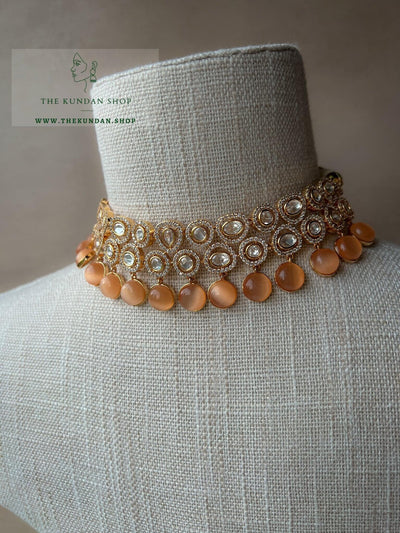 Idol in Peach Necklace Sets THE KUNDAN SHOP 