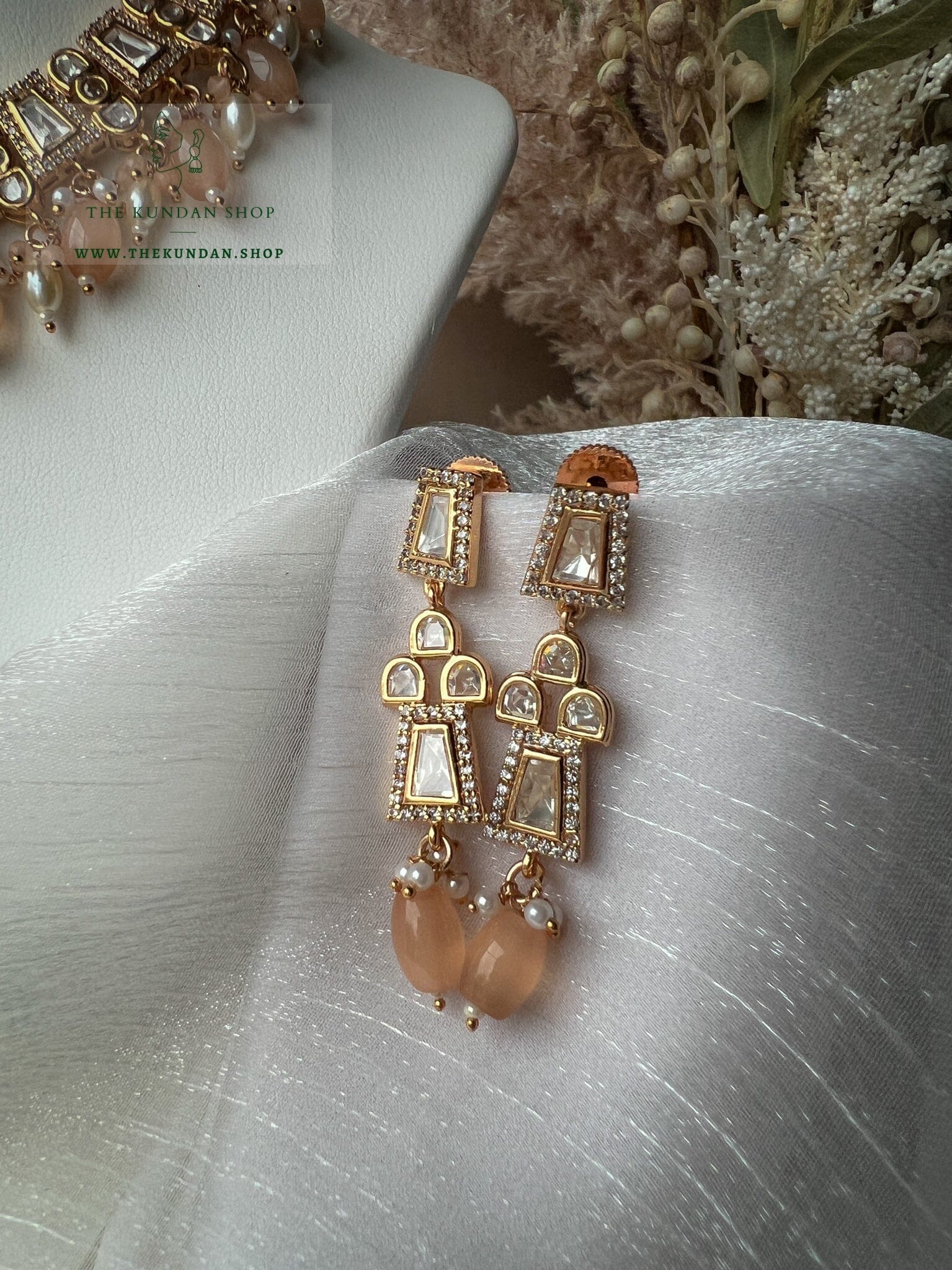 Sense in Peach Necklace Sets THE KUNDAN SHOP 