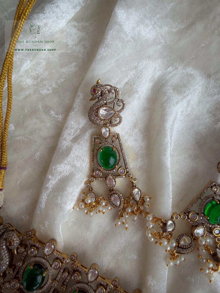 Jaded in Green Necklace Sets THE KUNDAN SHOP 