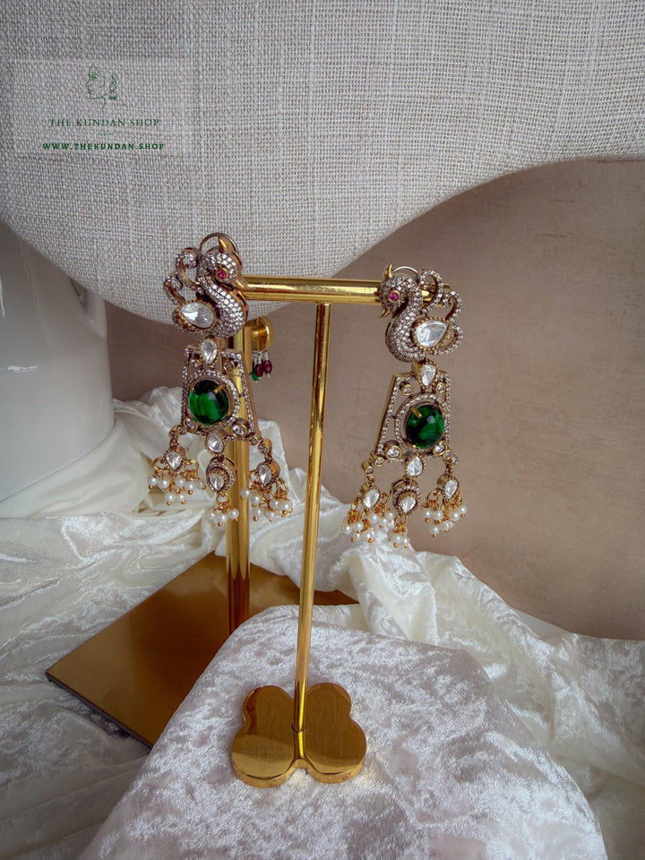 Jaded in Green Necklace Sets THE KUNDAN SHOP 