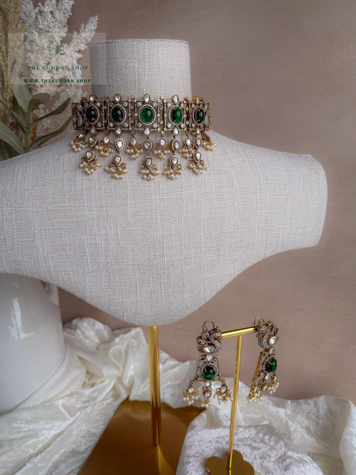 Jaded in Green Necklace Sets THE KUNDAN SHOP 