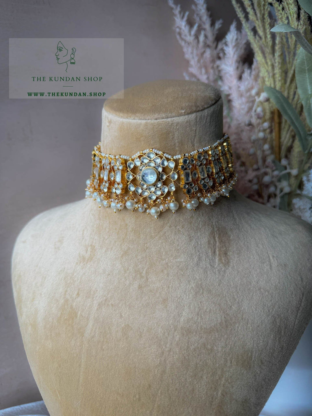 Lucky Chance Choker in Kundan Necklace Sets THE KUNDAN SHOP 