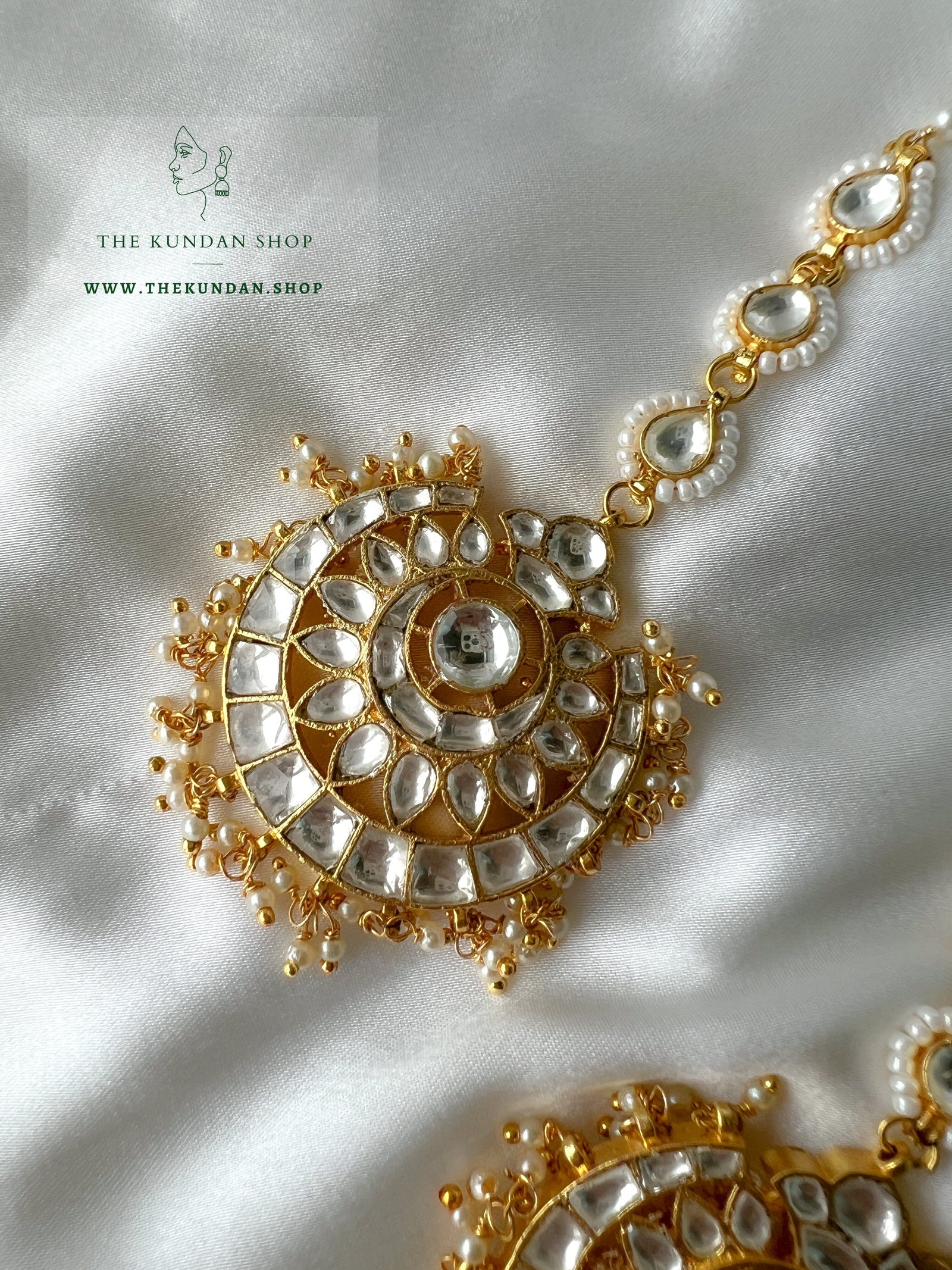 Everything Pearl Kundan Tikka Maangtikka THE KUNDAN SHOP 