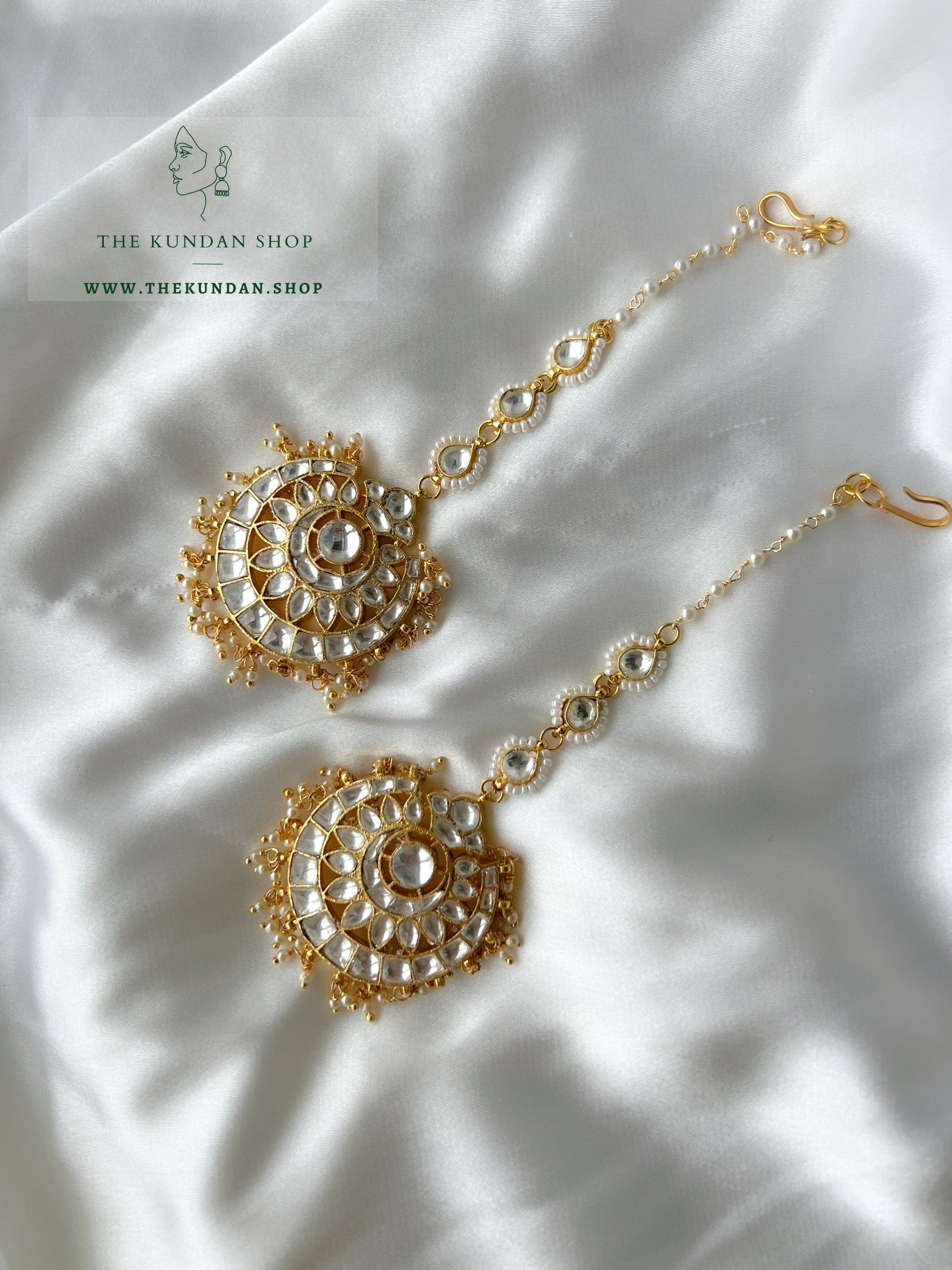 Everything Pearl Kundan Tikka Maangtikka THE KUNDAN SHOP 