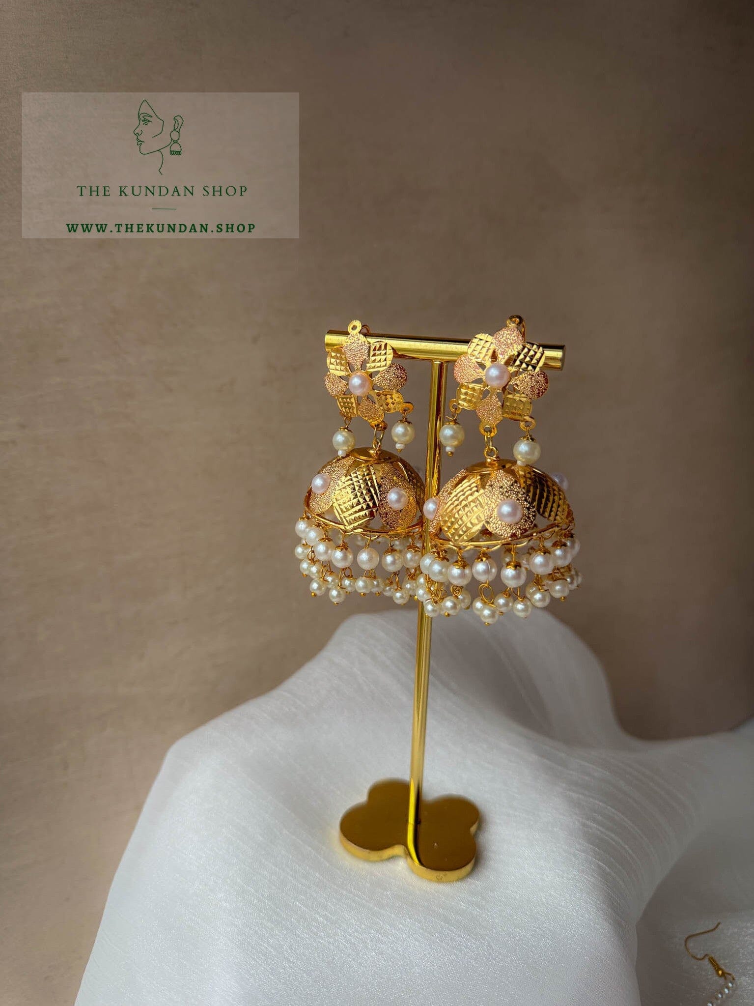 Handling in Pearls & Jadau Earrings + Tikka THE KUNDAN SHOP 