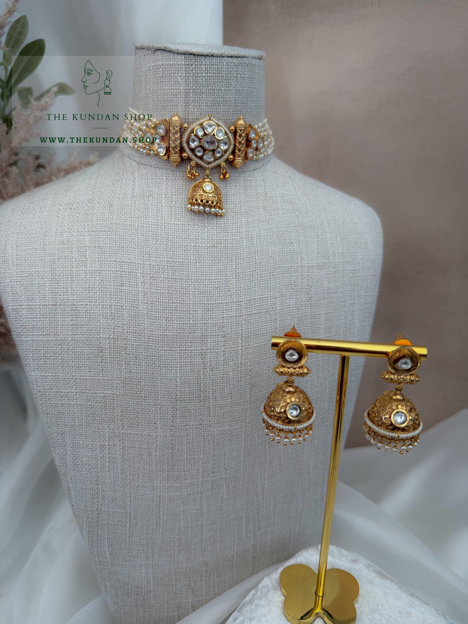 Pretty Telling // Pearl Necklace Sets THE KUNDAN SHOP 