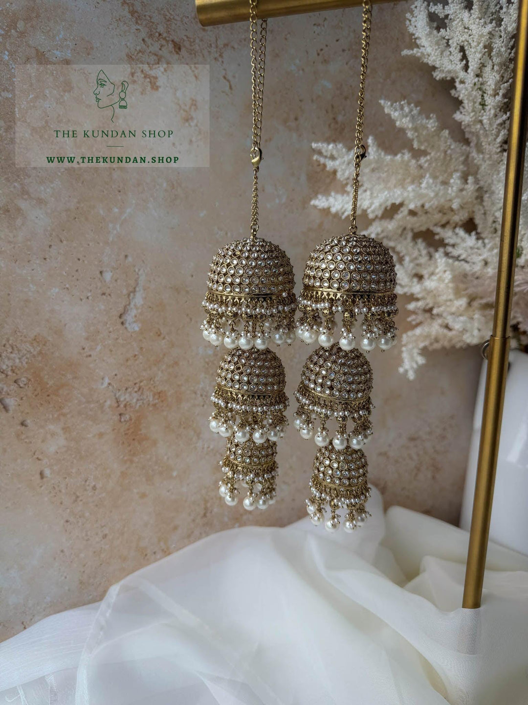 Dainty Drops in Pearl // Kaleeray Kaleeray THE KUNDAN SHOP 