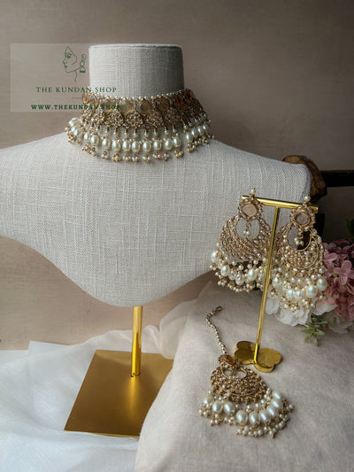 Fall Apart in Pearl Necklace Sets THE KUNDAN SHOP 